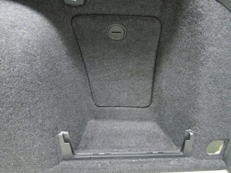 Verkleidung Kofferraum rechts hinten Laderaum VW PASSAT ...